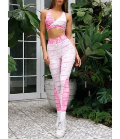 Two-toned Cross V Collar Bra Match Seamless Leggings Yoga Set